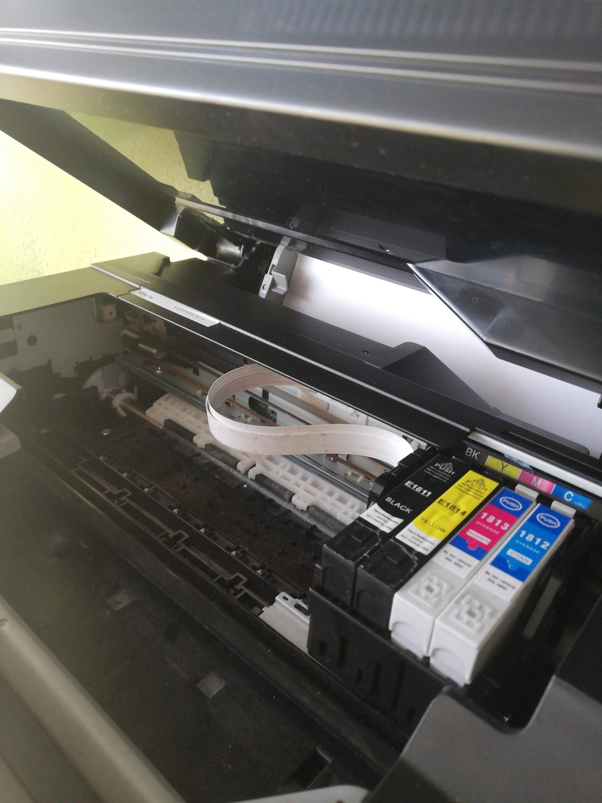 Epson Drucker Zeigt Papierstau An Obwohl Keiner Ist Wie kann ich den Drucker reparieren (papierstau)? (Computer, Technik