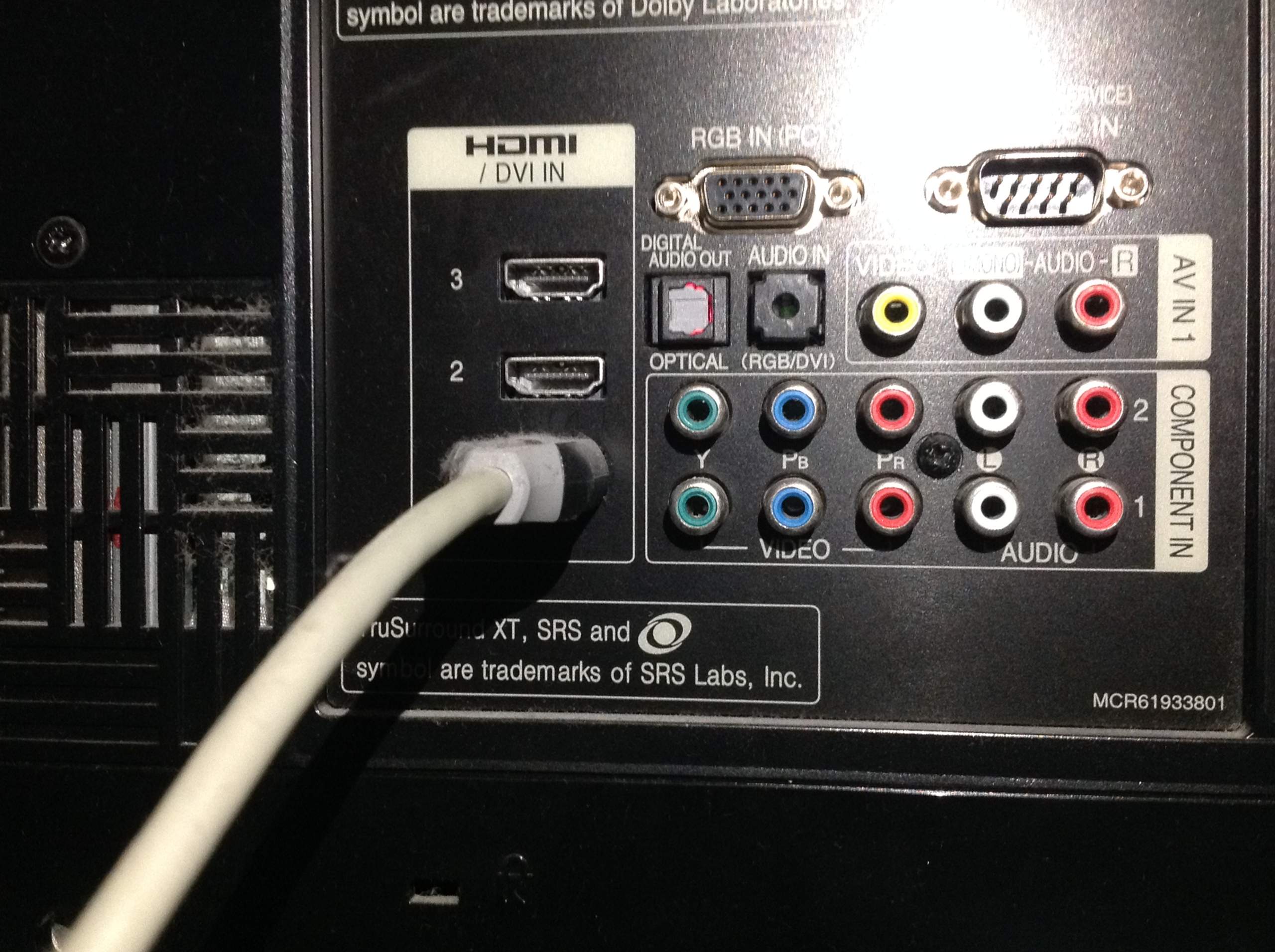 Wie kann ich den Fernseher (Bild 1) mit dem Verstärker (Bild 2) verbinden? (Technik, Fernsehen ...