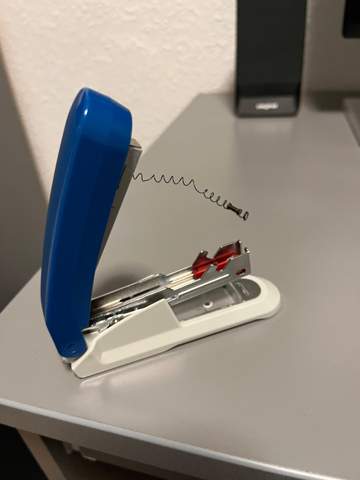 Wie kann ich den Tacker reparieren? (kaputt)