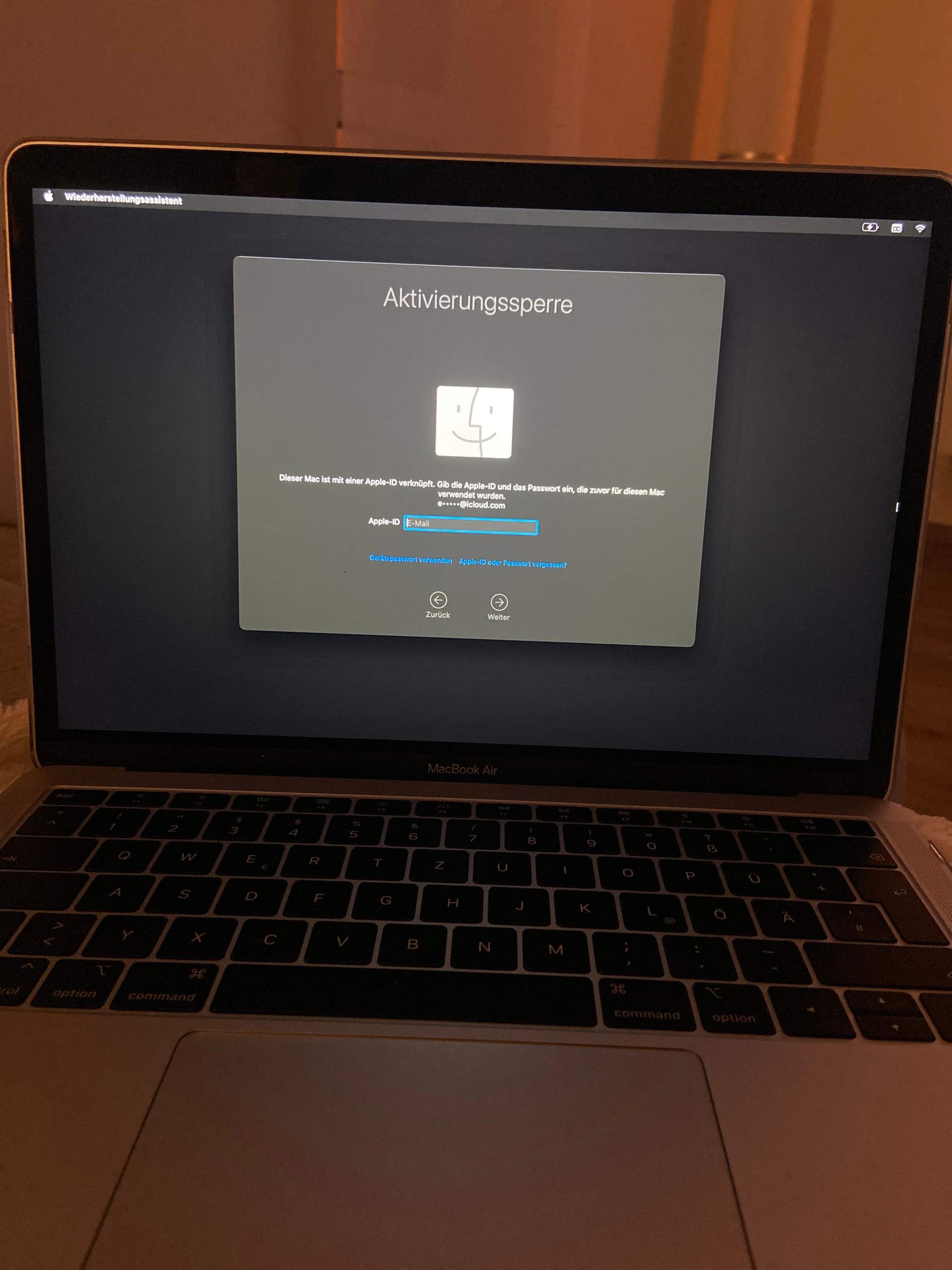 Wie kann ich die Aktivierungssperre umgehen beim löschen meines MacBook Air? (Apple, Mac, Apple ID)