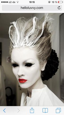 Wie Kann Ich Die Frisur Fur Halloween So Bild Hinbekommen Haare Vampire