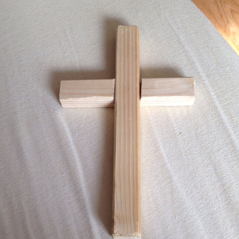 Kreuz aus Holz - (Schule, Mathematik, Körper)
