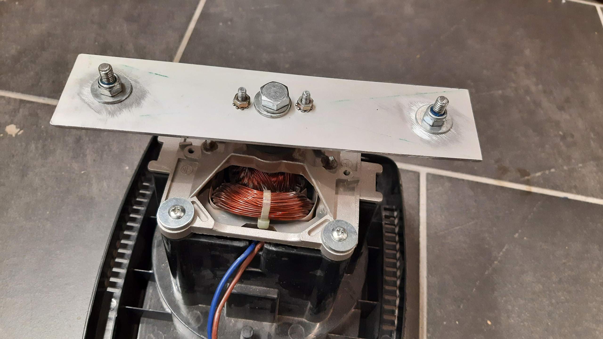 Wie kann ich eine Unwucht ausgleichen? (Motor, Mechanik, Maschinenbau)