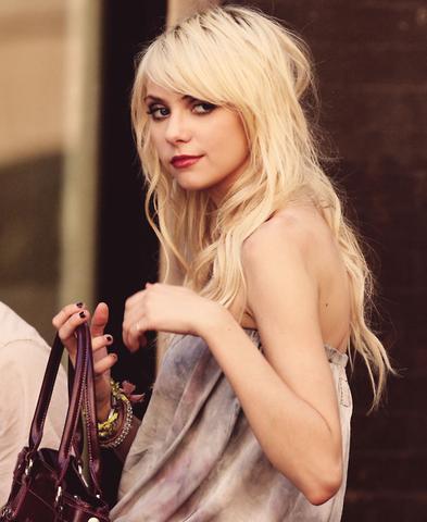 Jenny Humphrey aus Gossip Girl - (Stimme, trainieren)