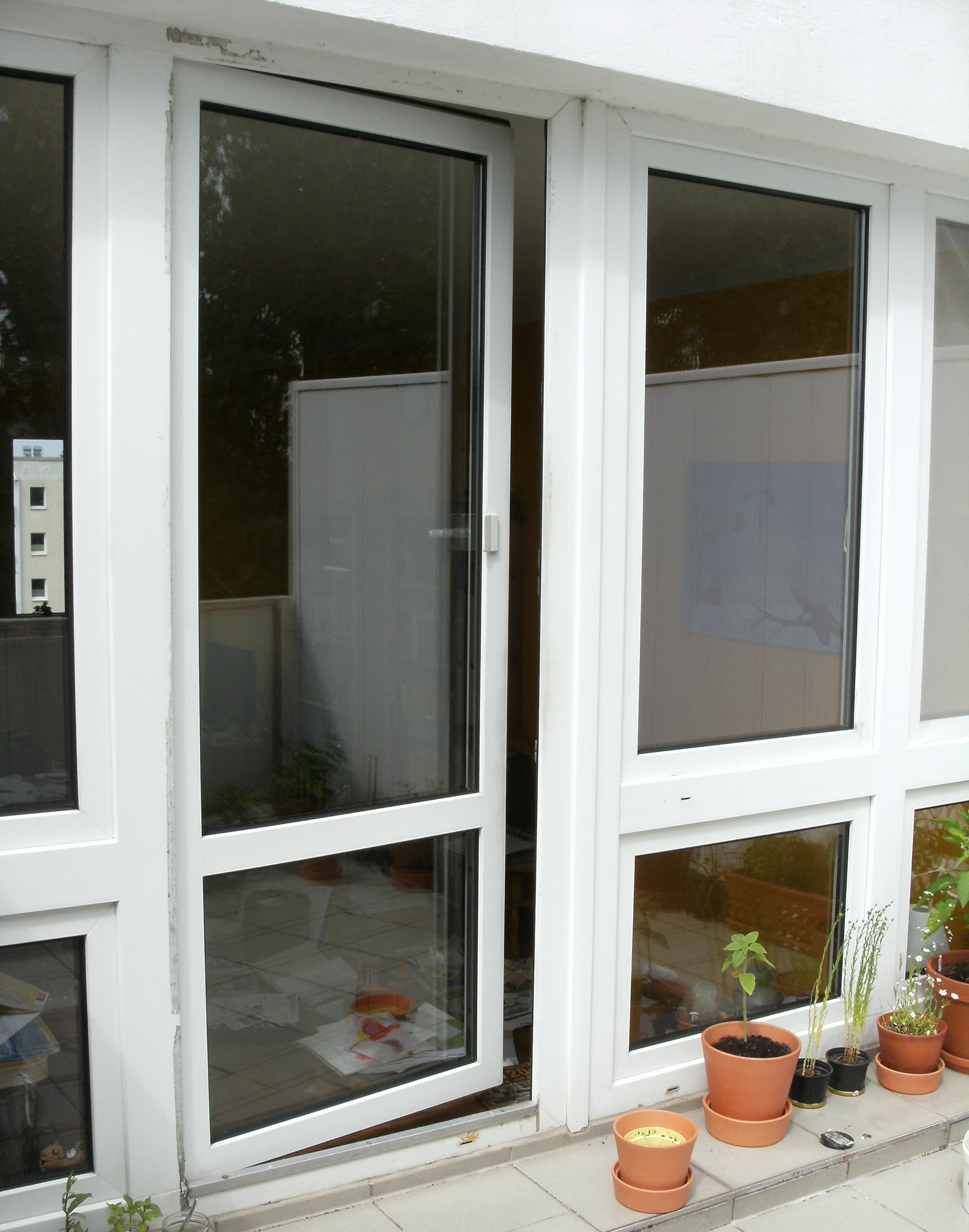 Wie Kann Ich Meine Balkontur Von Aussen Schliessen Tur Balkon Wind