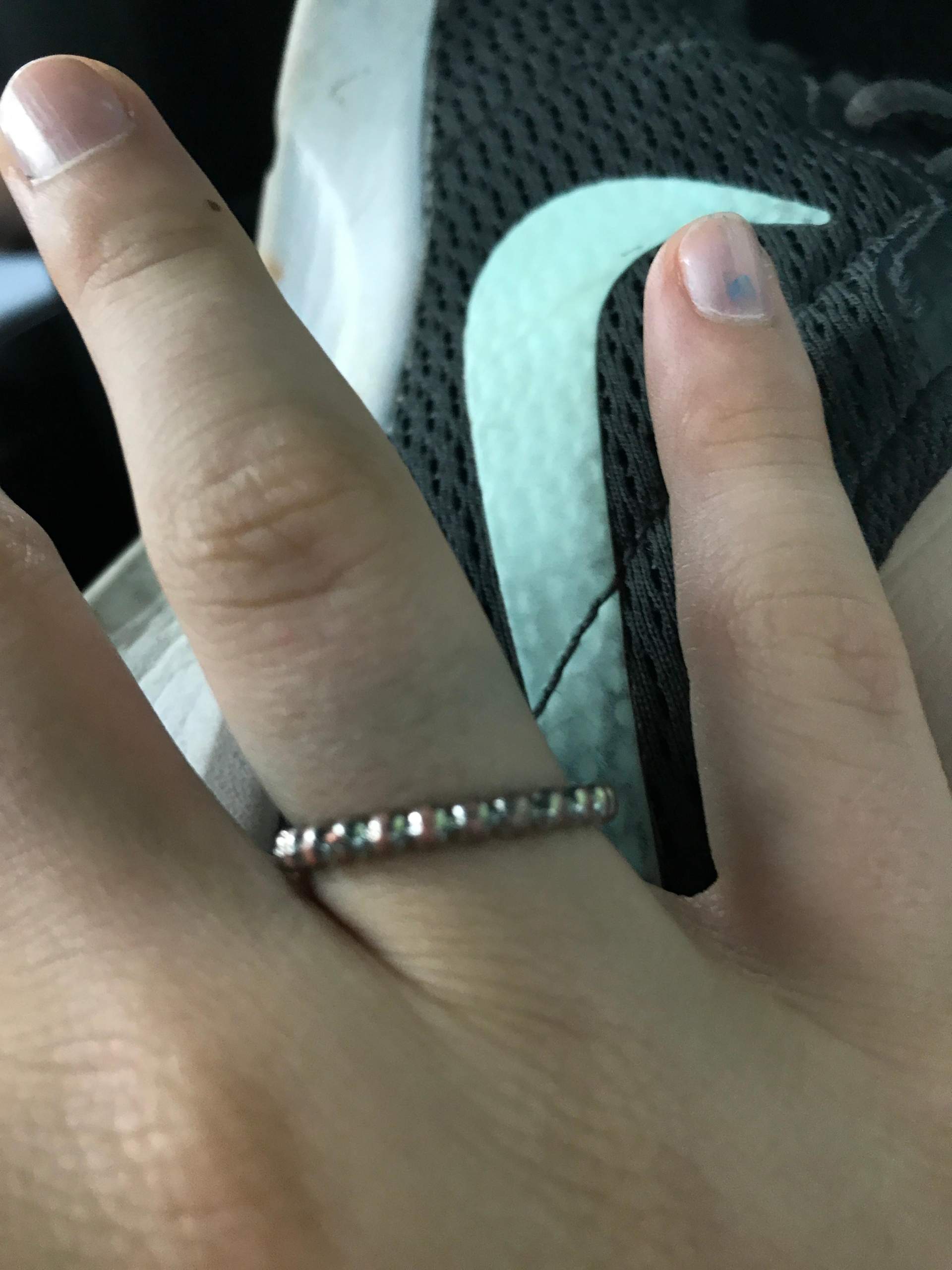 Wie kann ich verhindern, das dieser Ring abfärbt? (Schmuck, Gold, Silber)