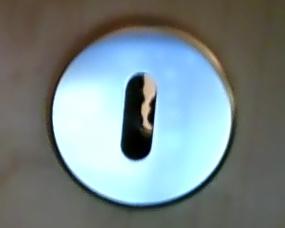 Wie kann man ein normales Schloss einer Zimmertür ohne Schlüssel