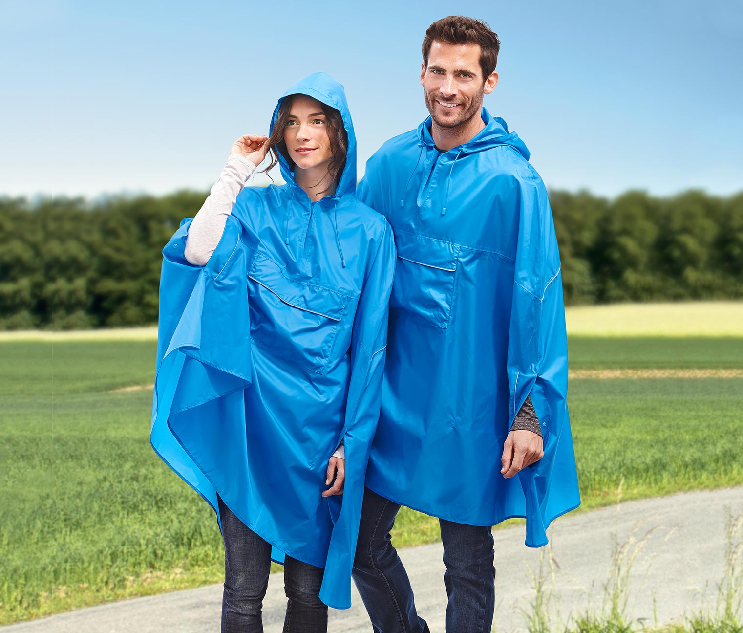 Wie kann man ein Regencape tragen? (Mode, Regenponcho)