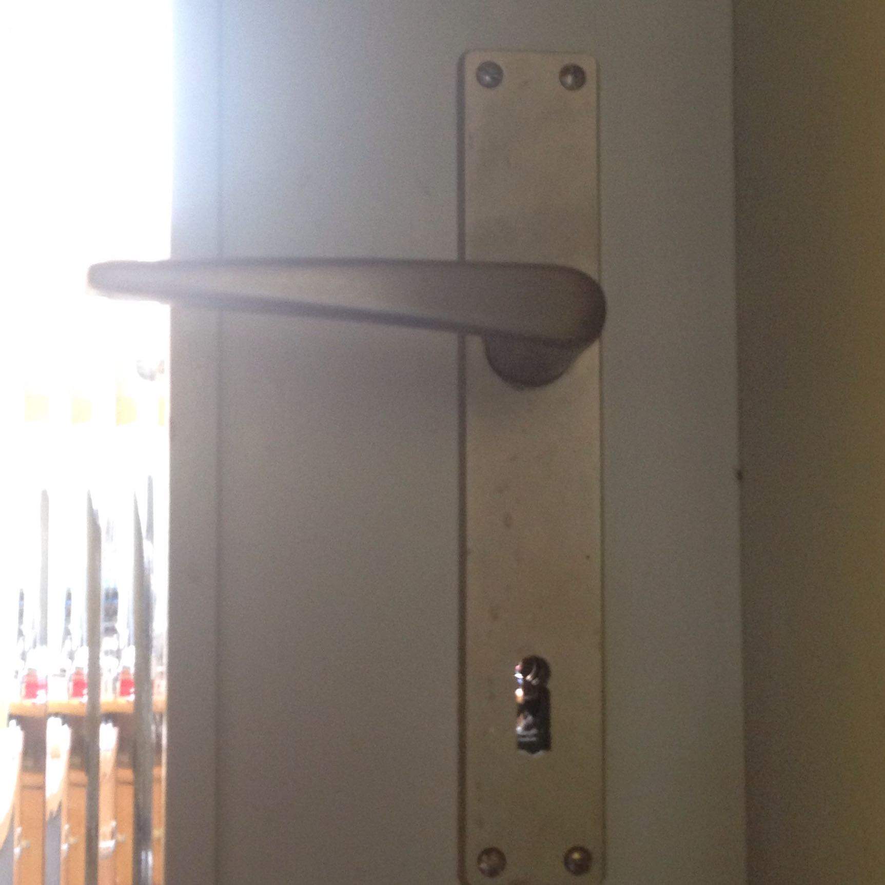 Tür öffnen ohne Schlüssel: ausgesperrt - was nun?