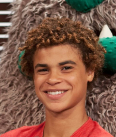 Wie Kriegt Man Diese Afrolocken Mit Normalen Locken Haare Friseur Afro