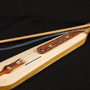 Kemence
 - (Musik, Instrument, Geige)