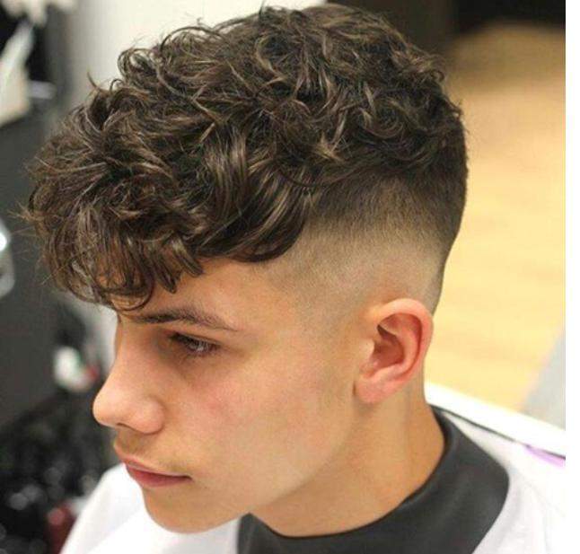 Wie lang müssen die Haare sein in cm? (Frisur, Friseur) Wie lang müssen die Haare sein in cm? (Frisur, Friseur)