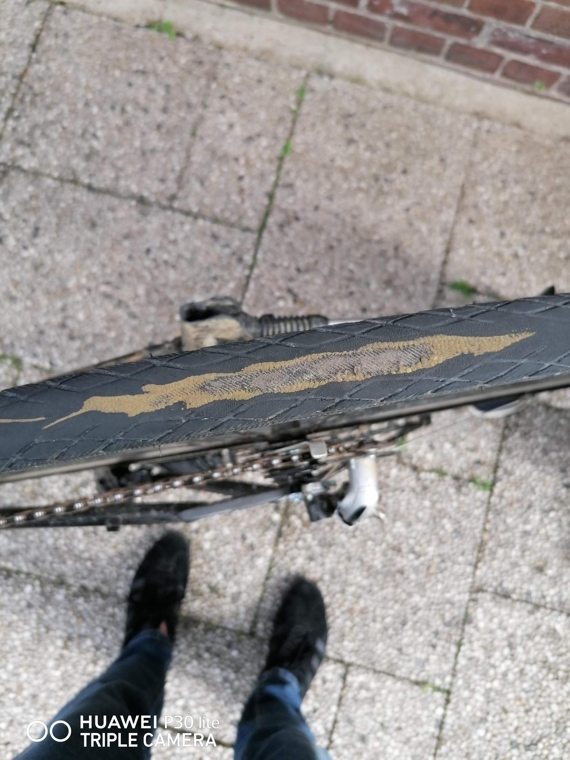 Wie lange hält dieser Fahrradreifen noch? (Fahrrad, Haltbarkeit, Reifen)