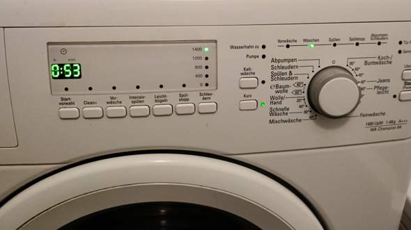 Wie lange kann man Waschmaschinen von Bauknecht pausieren bis sie automatisch ausgehen?
