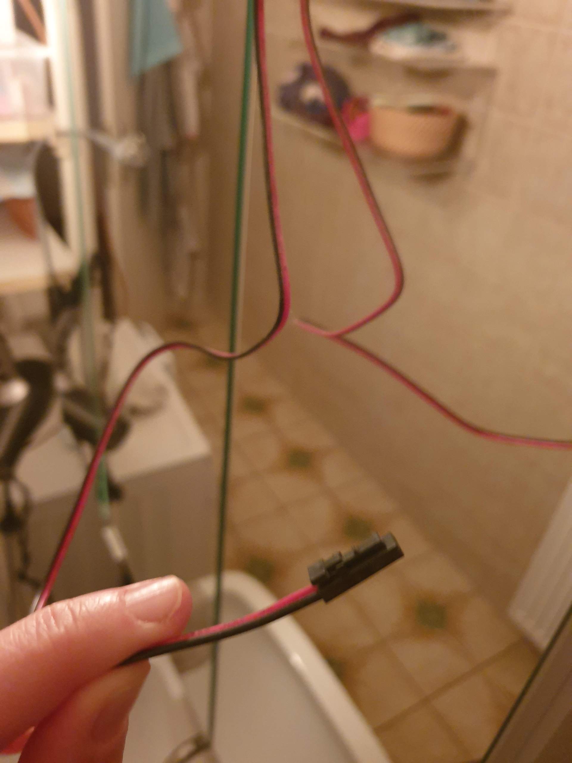 Wie LED Badezimmerleuchte austauschen? (Lampe)