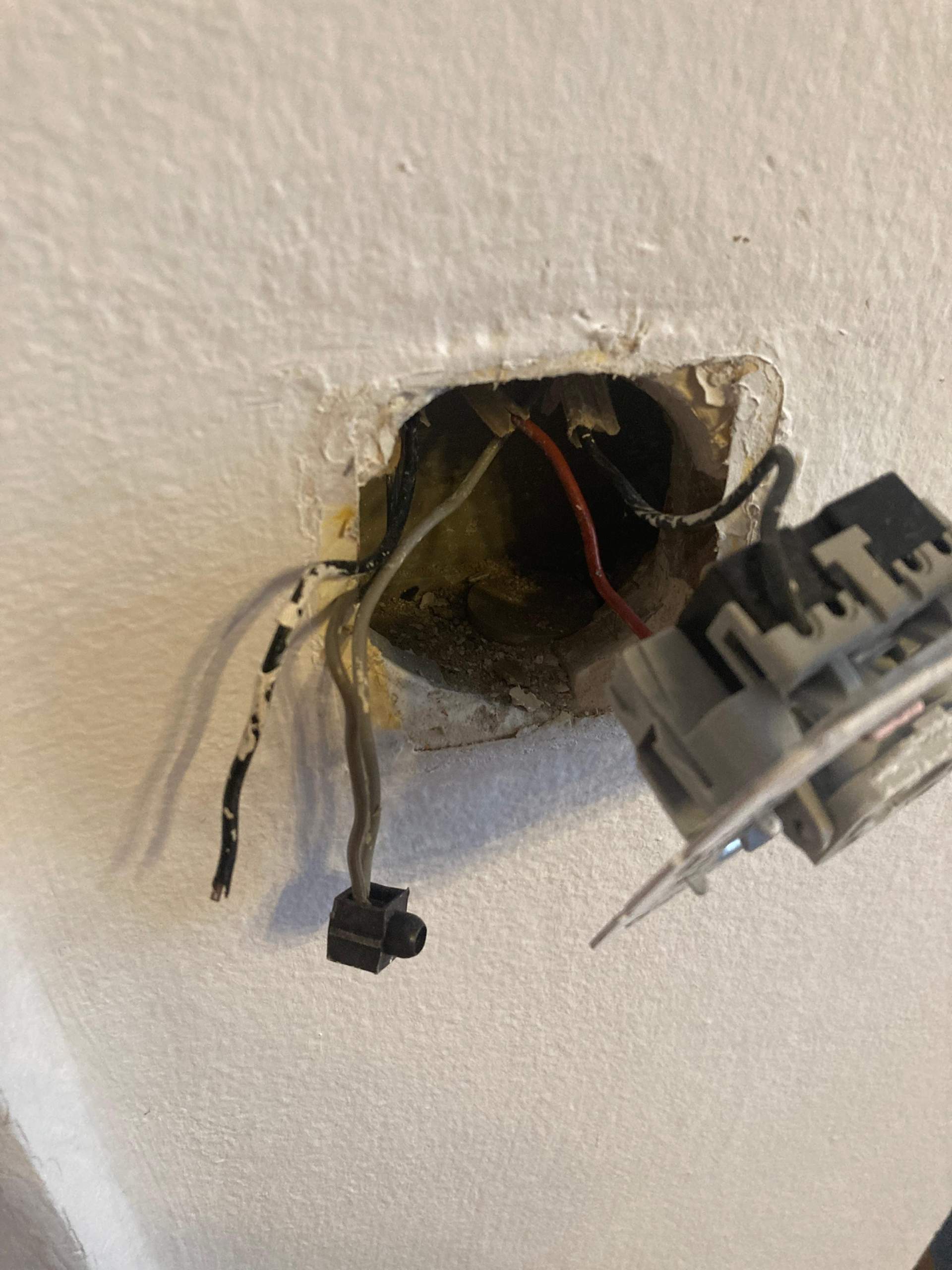 Wie lege ich eine Steckdose? Elektrik, Kabel)