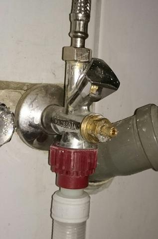 Wie mache ich dieses Wasserventil zu? (Waschmaschine, heimwerken, Sanitär)