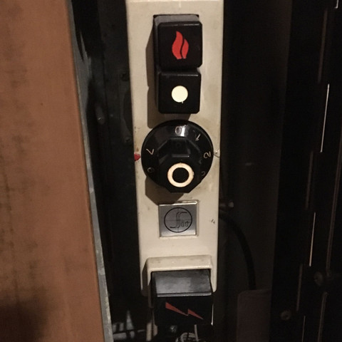 - (Technik, Heizung, Wärme)
