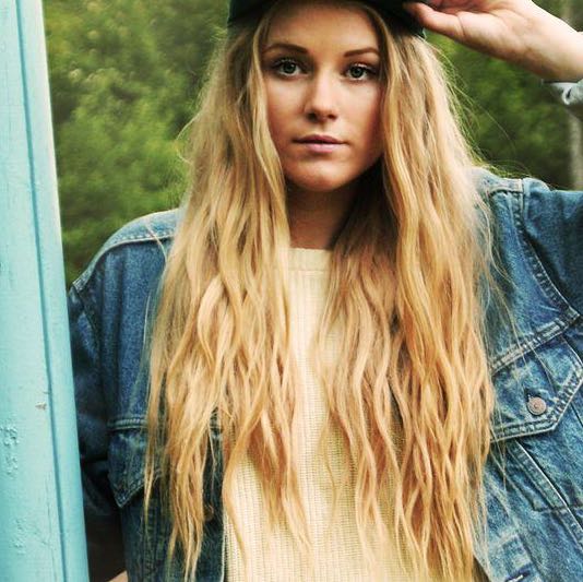 wellen ins haar haare frisur locken