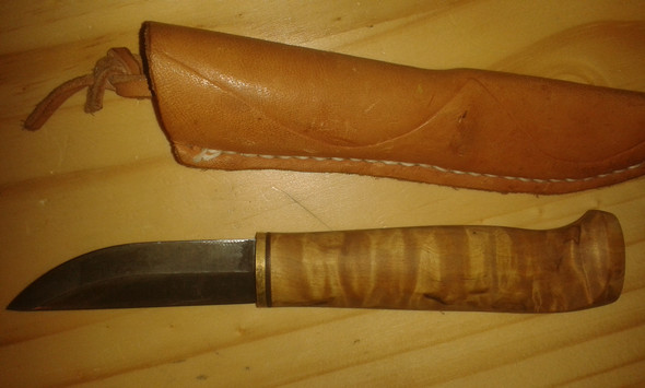 Solch eines, hat eine starre Klinge - (Messer, Schneidwerkzeug)