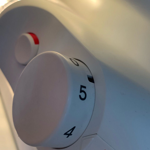 Der rot markierte schalter  - (Kühlschrank, Bosch, Schalter)
