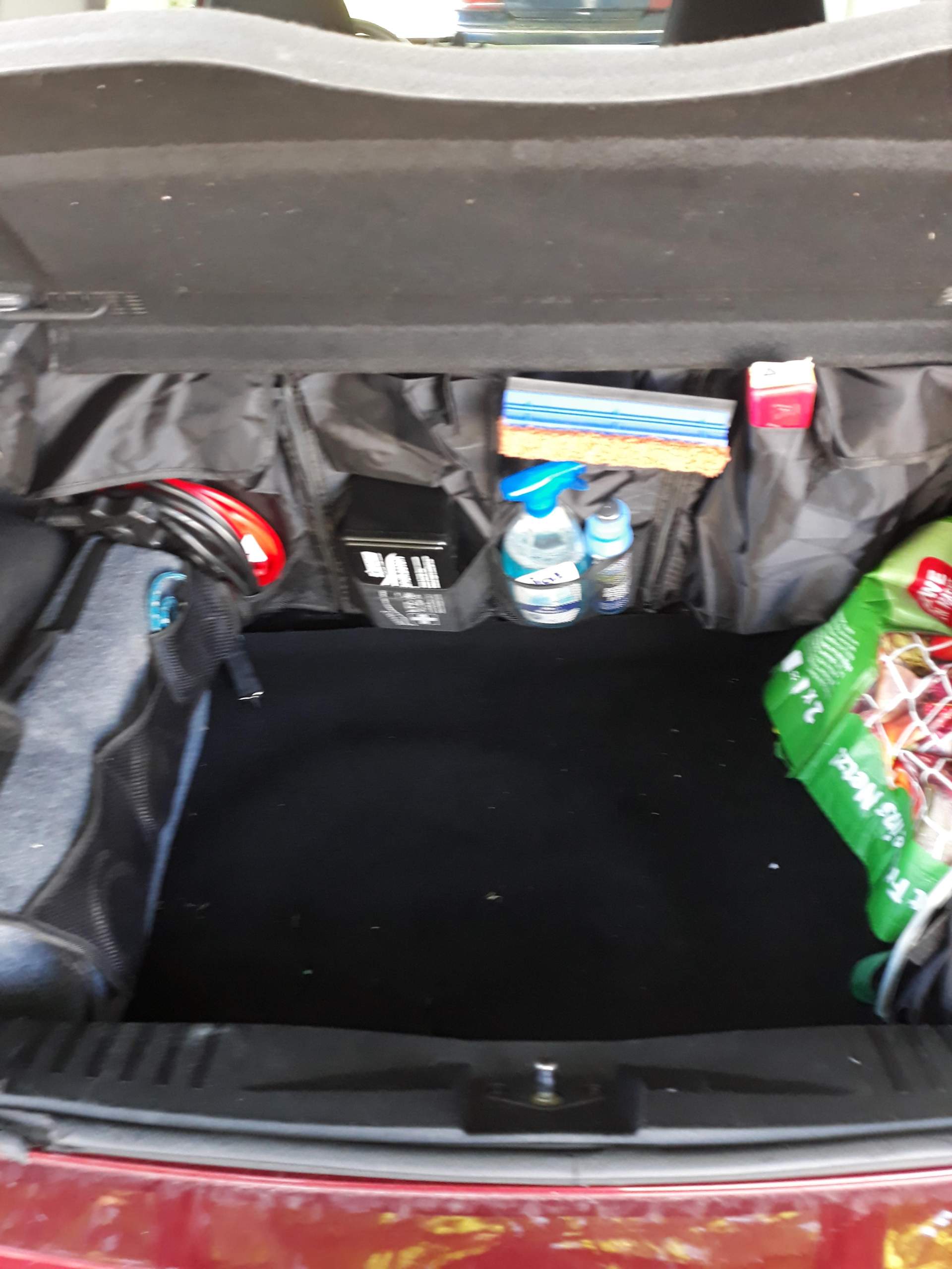 Wie schaut euer Auto innen aus? (Alltag, Sauberkeit)