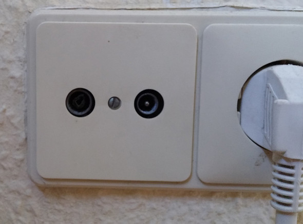 Wie Schliesse Ich Meinen Tv An Fernsehen Kabel Anschluss