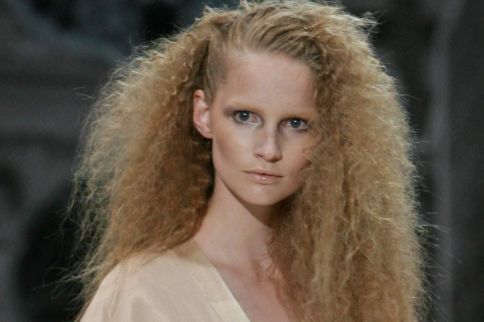 Wie Sehen Die Verscheidenen Grossen Bei Einer Dauerwelle Aus Locken