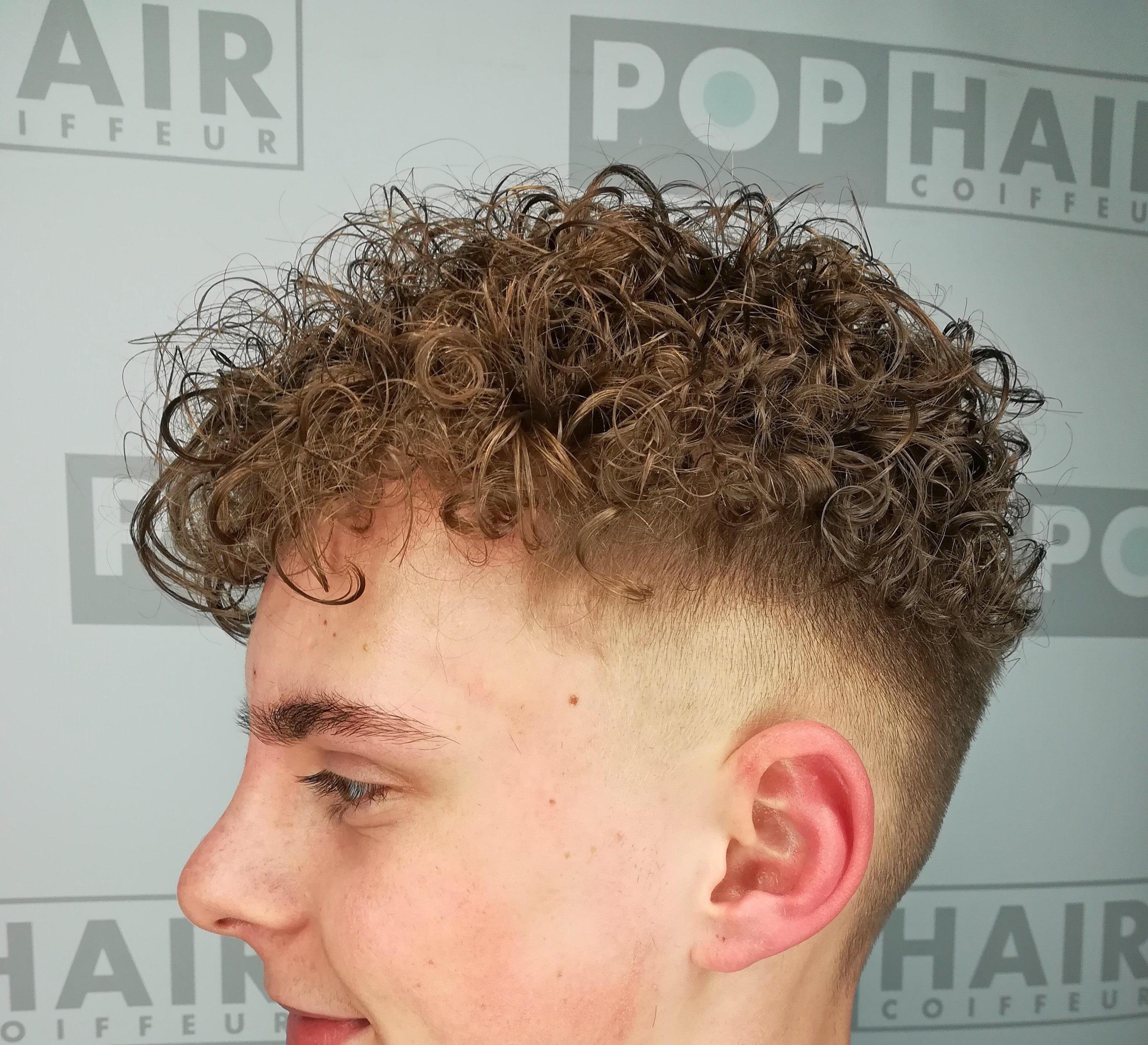 Wie Teuer Ist Eine Dauerwelle Bei Mannern Haare Friseur Locken