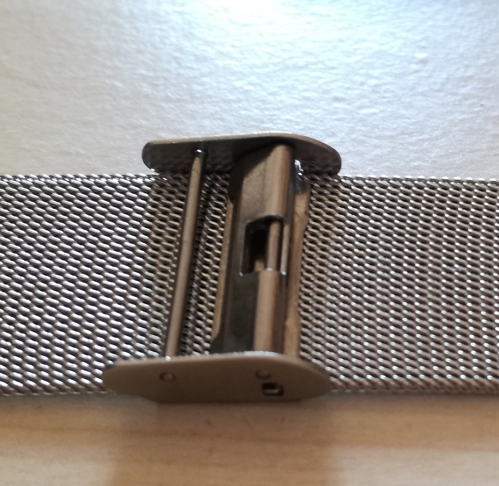 Wie verstellt man die Größe dieser Uhr?