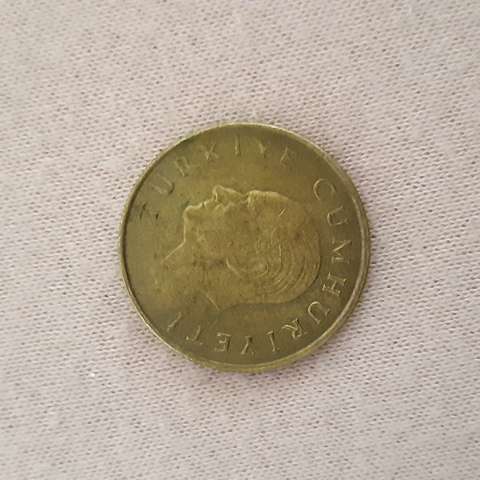 Wie Viel Euro Sind Diese 500 Lira Wert Geld Munzen Turkische Lira