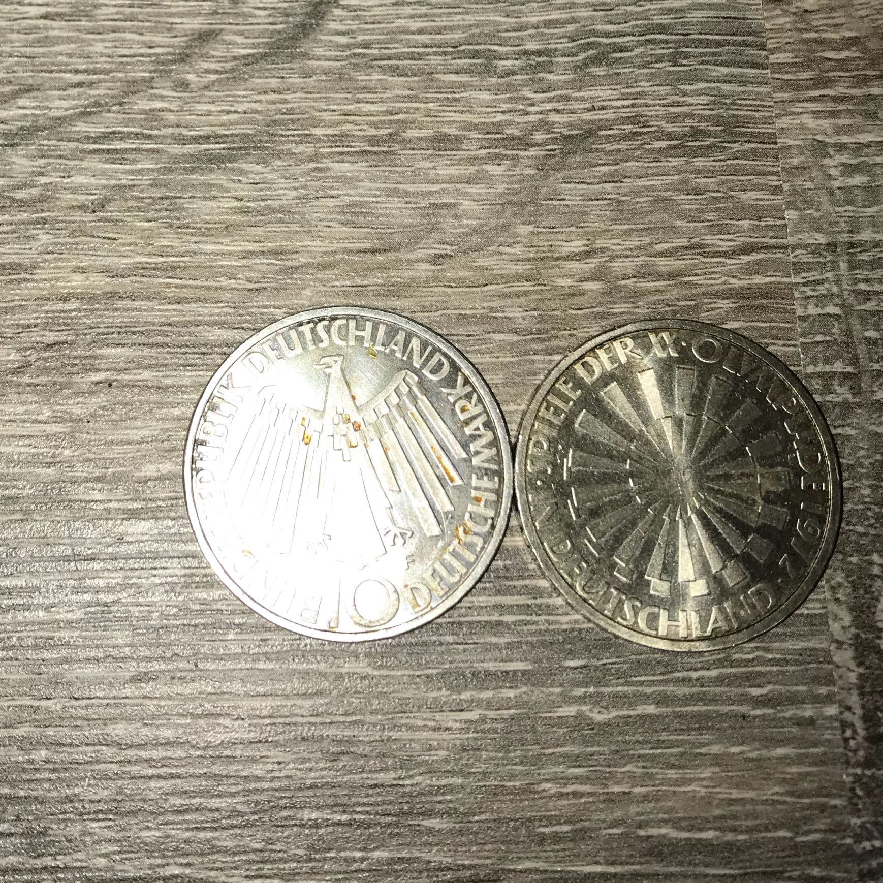 Wie viel ist diese 10 DM Münze wert? (Geld, Deutschland, Bank)