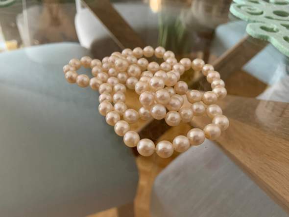 Wie viel ist diese Perlen Kette wert? (Schmuck, Silber, Antiquitäten)
