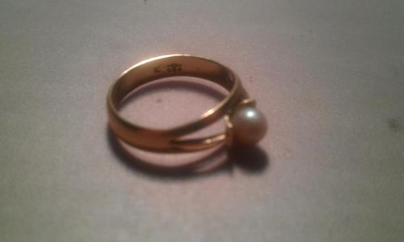 Der Ring - (Schmuck, Wert, Gold)