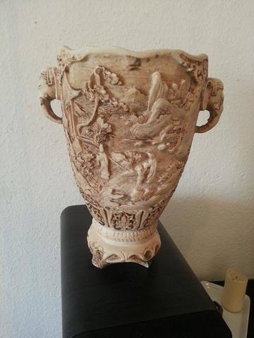 Elfenbein Gefäß - (Vase, Gefäße, Elfenbein)