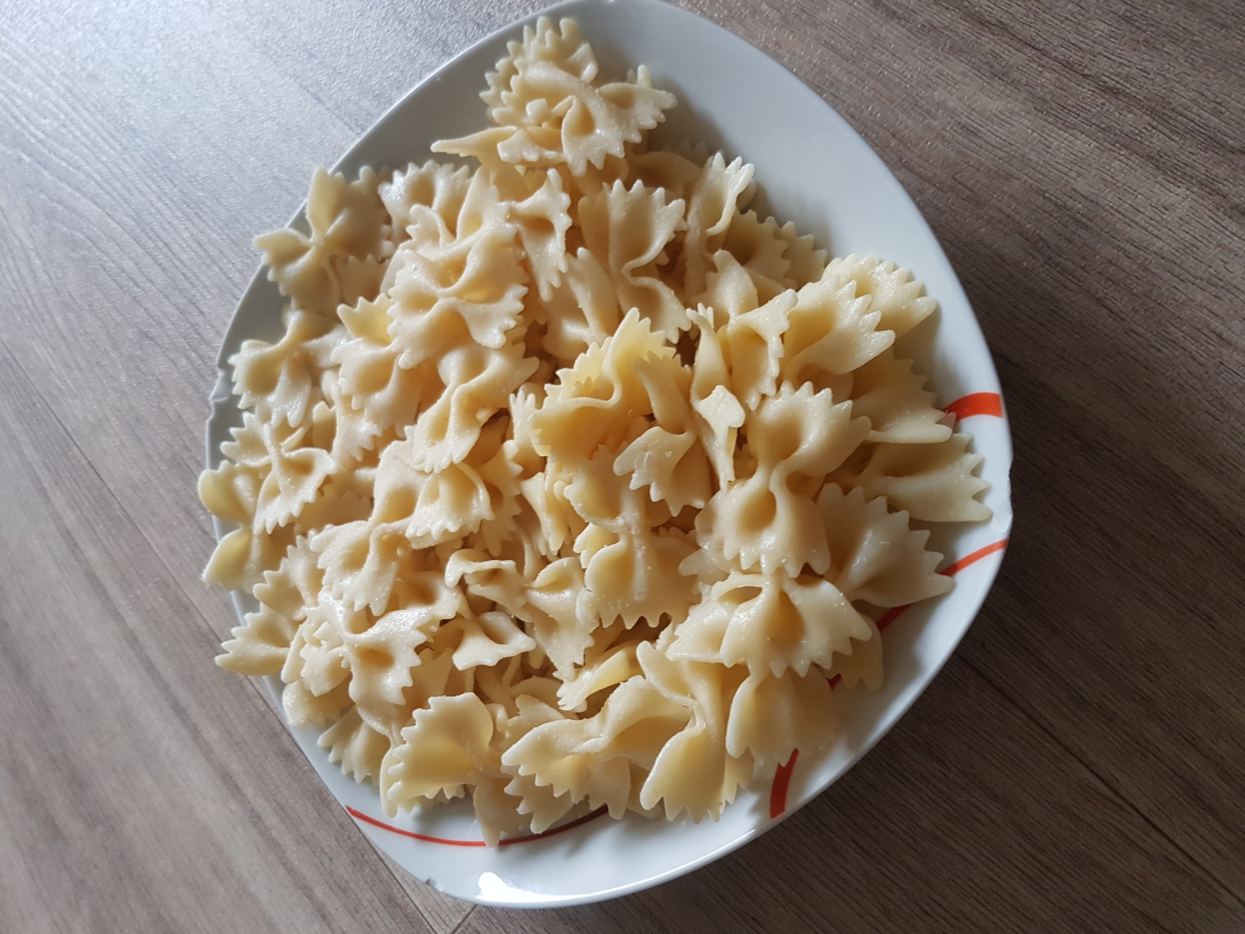 Wie Viel Kcal Haben Diese 300g Gekochten Nudeln Bild Gesundheit wie-viel-kcal-haben-diese-300g-gekochten-nudeln-bild-gesundheit