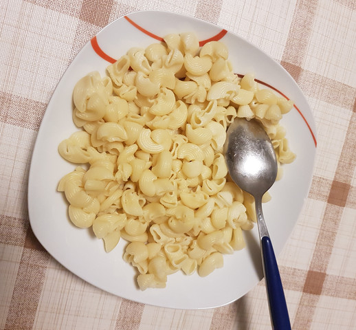 - (Gesundheit, Ernährung, Training)