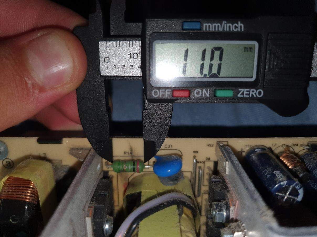 Wie viel Ohm hat der Widerstand? (Physik, Strom, Elektrik)