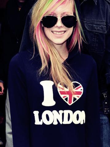 Avril - I LOVE LONDON - (Tattoo, Avril Lavigne)