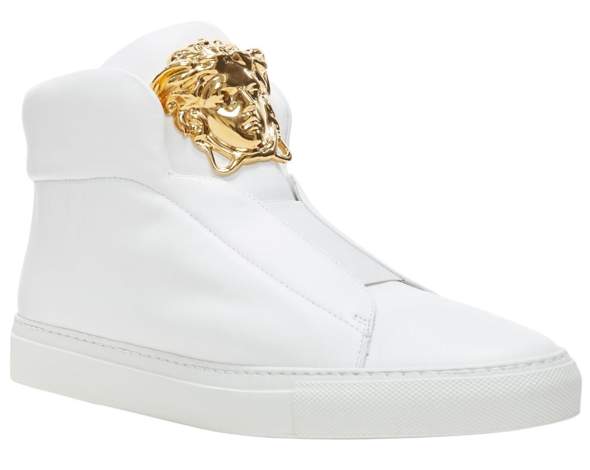 Wie viel wert ist der Versace Medusa Gold Sneaker?