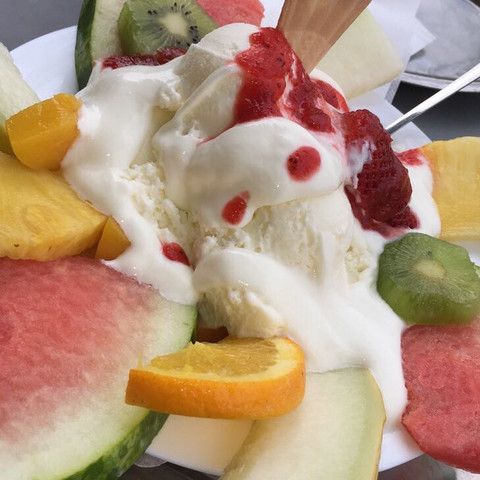 Wie Viele Kalorien Hat Der Joghurt Teller Bei Der Eisdiele Gesundheit Ernahrung Eis