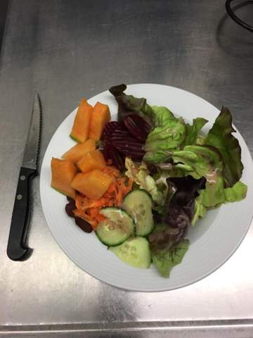 Wie Viele Kalorien Hat Eine Kleine Portion Salat Gesundheit Und Medizin Ernahrung Essen