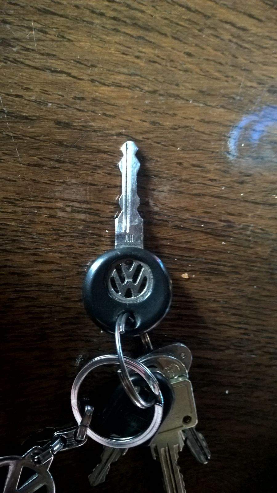 Wie viele verschiedene Schlüssel gibt es von den VW Schlüsseln (Bild)?  (Auto, alt)