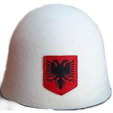 Wie wären die Reaktionen in belgrad, wenn ein Albaner mit einer qelesha spazieren würde?