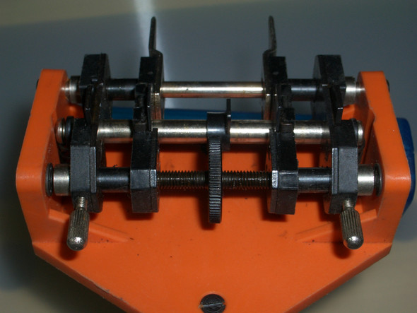 - (Technik, Technologie, Handwerk)