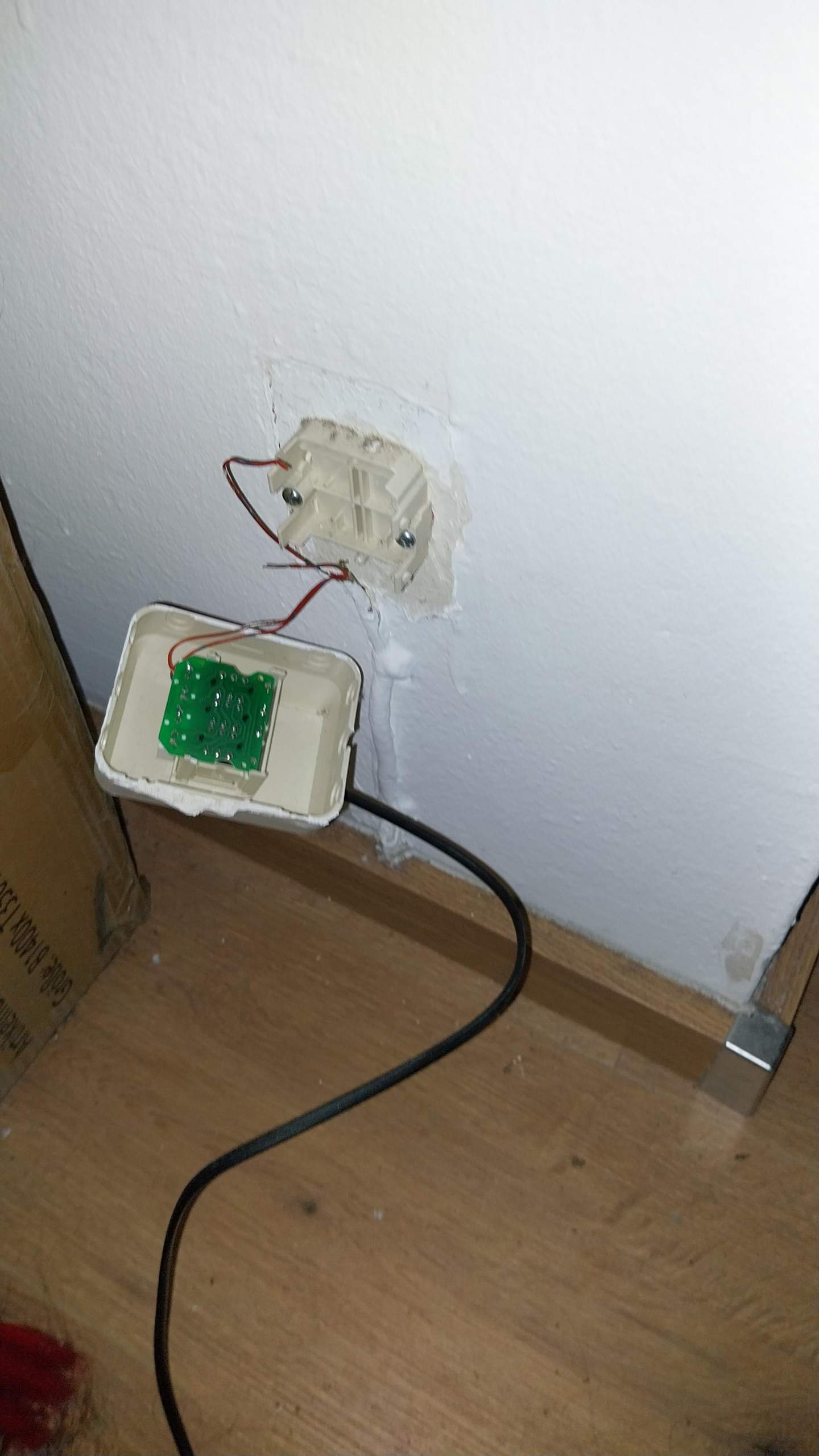 Wieso funktioniert mein Wlan noch obwohl ich den Kabel ausgerissen hab? Netzwerk, Router)