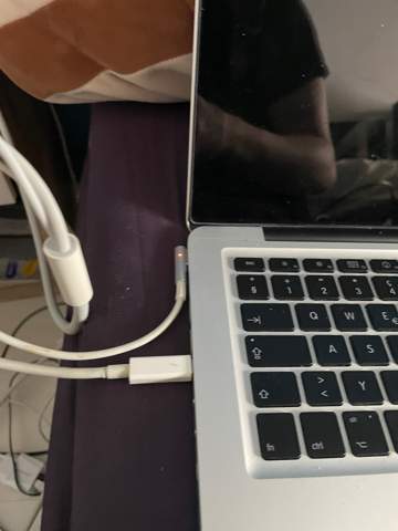Wieso kann ich mein Macbook nicht mit dem Bildschirm verbinden?