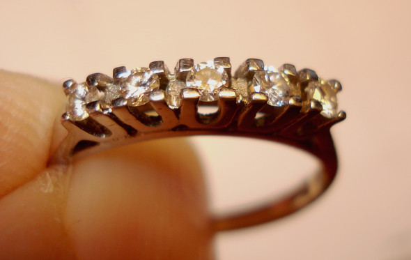 Ring mit 5 Brillianten - (Schmuck, Karat, brillianten)