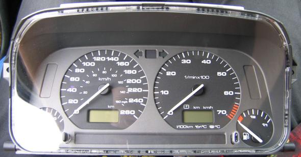 Wieviel KM schaffe ich noch mit leeren Tank? (Auto, Benzin)