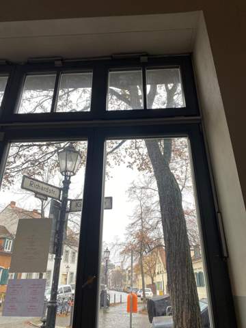 Windzuggeräusche bei verschlossenen Fenstern - woher kommt das und was kann ich dagegen tun?